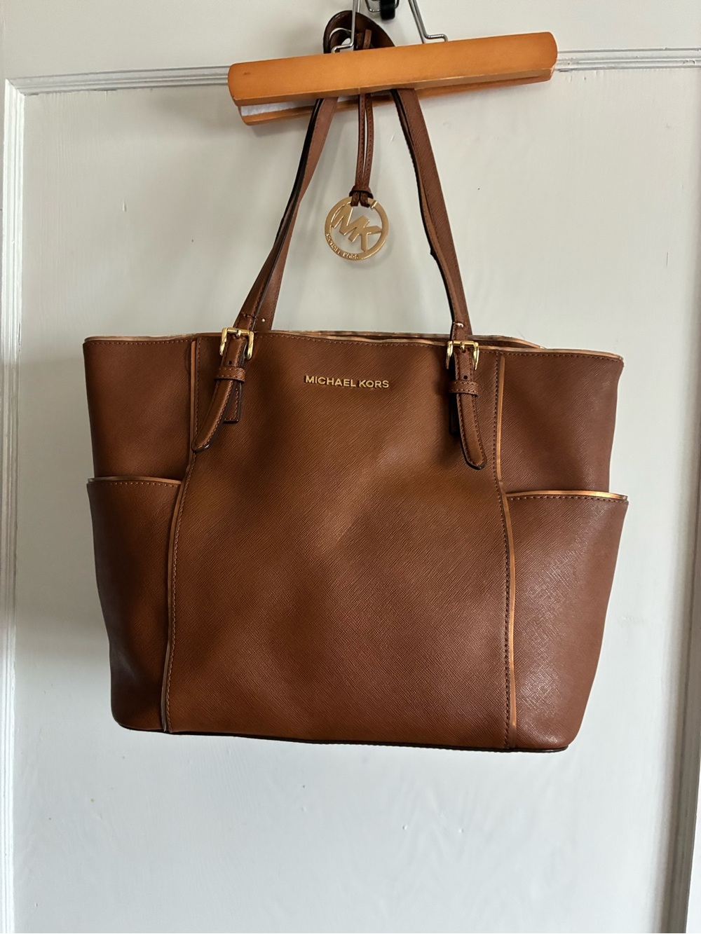 Michael Kors Brown Saffiano Leather Tote Bag Gold Hardware - Picture 2 of 7